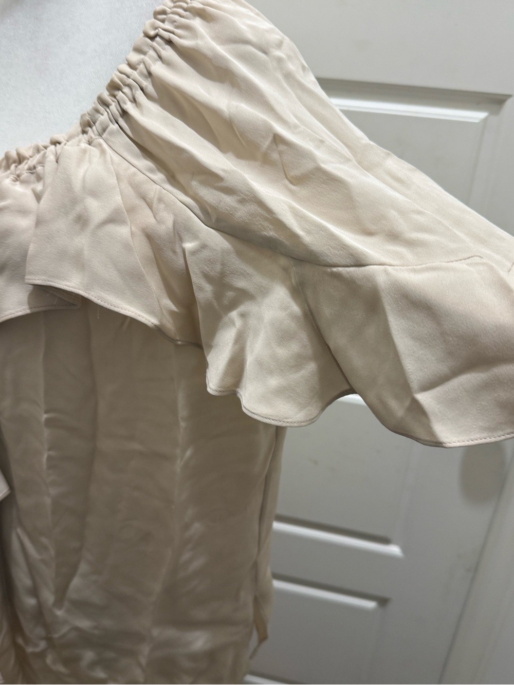 Kobi Halperin. Kaytya Ruffle Silk Blouse. Champagne. Size Small. - Picture 10 of 16